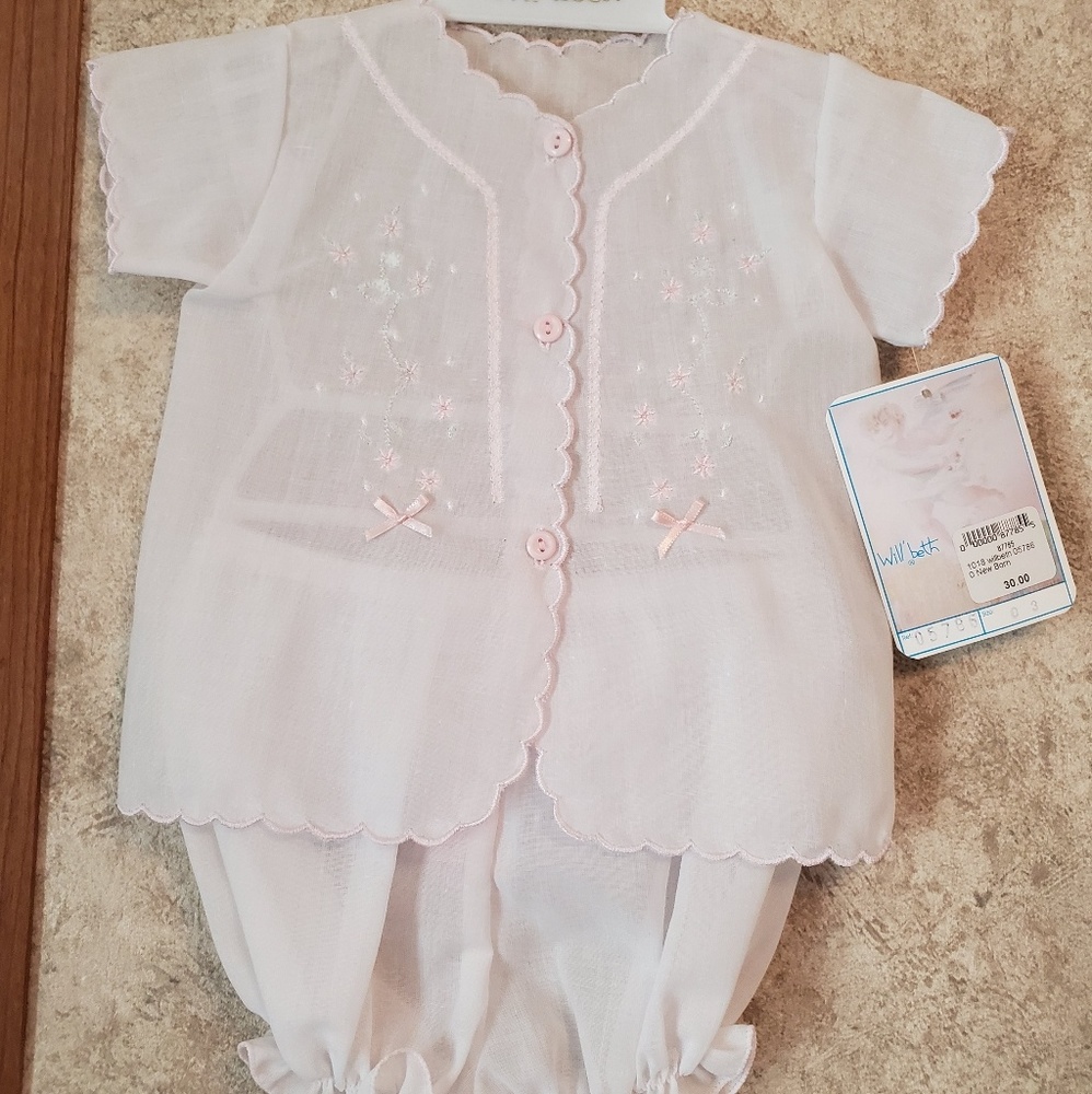 Newborn outfit